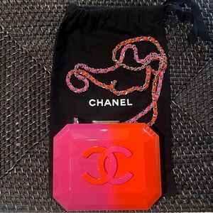 Chanel 2014 Rare Runway Pink Ombre Resin Plexiglass Brick Clutch Minaudière